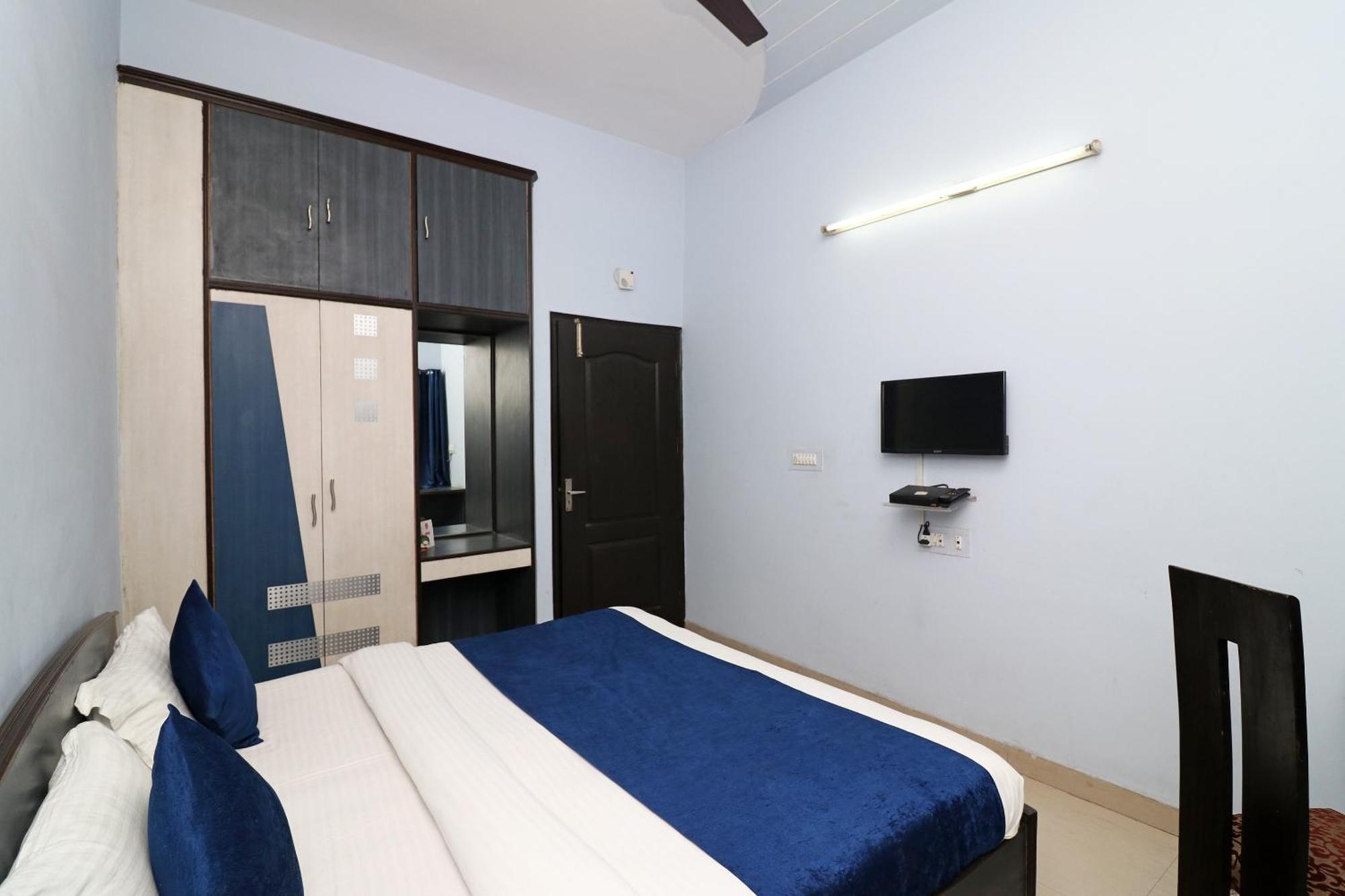 Hotel O Alpine Residency ฟารีดาบัด ภายนอก รูปภาพ